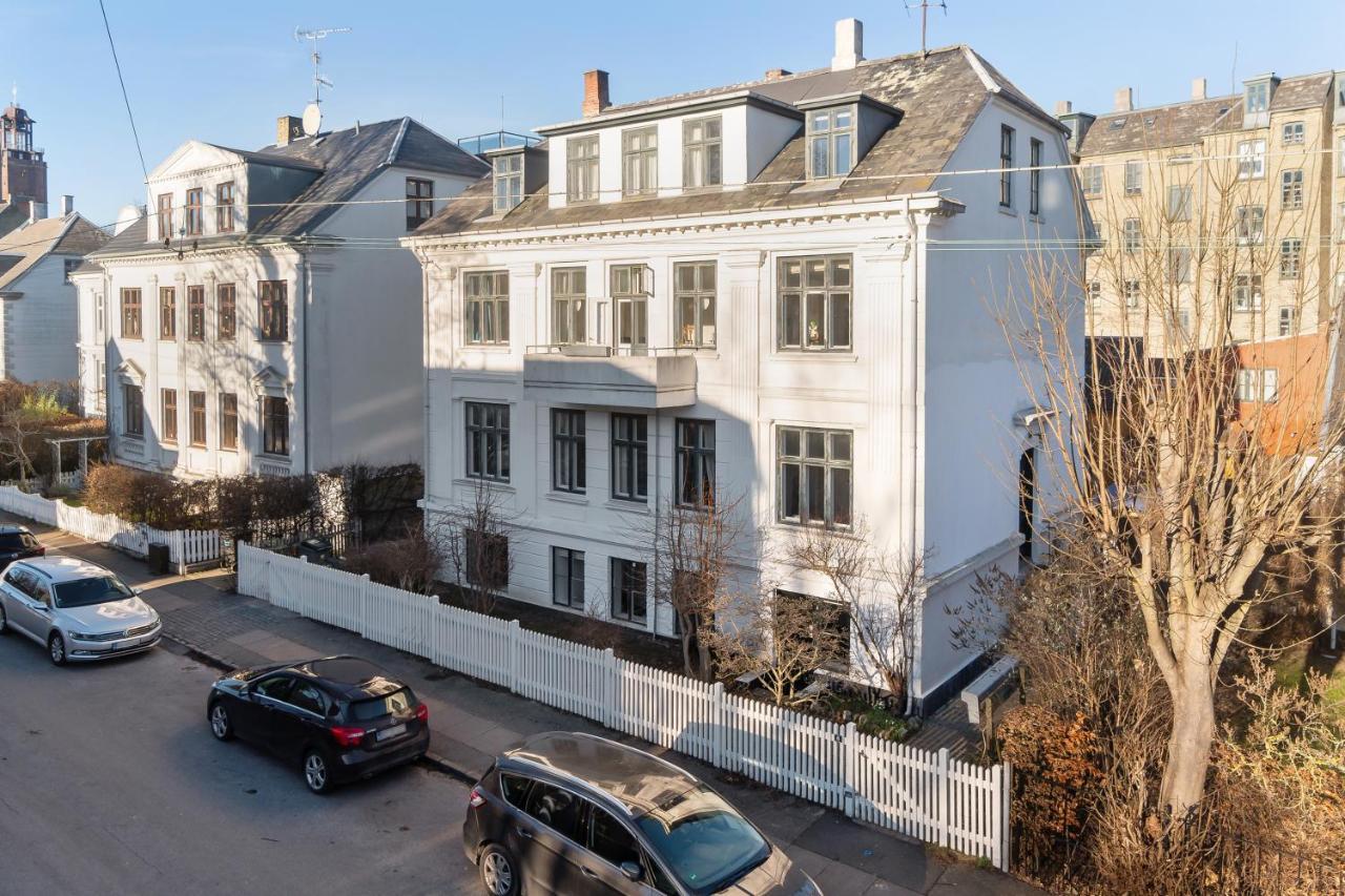 Rooms In Quiet White Villa Apartment Hortensiavej 8 On Frederiksberg C Copenhagen Exterior photo